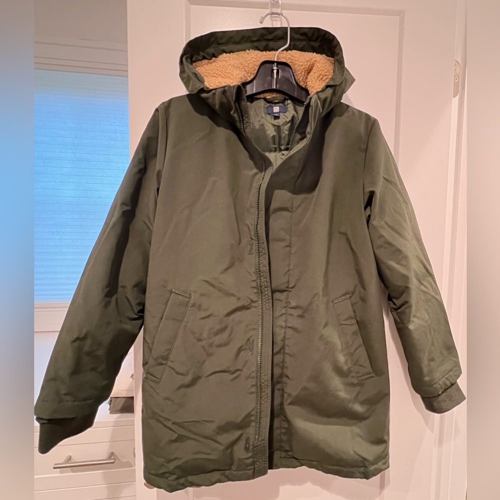 Premium hybrid down parka by UNIQLO